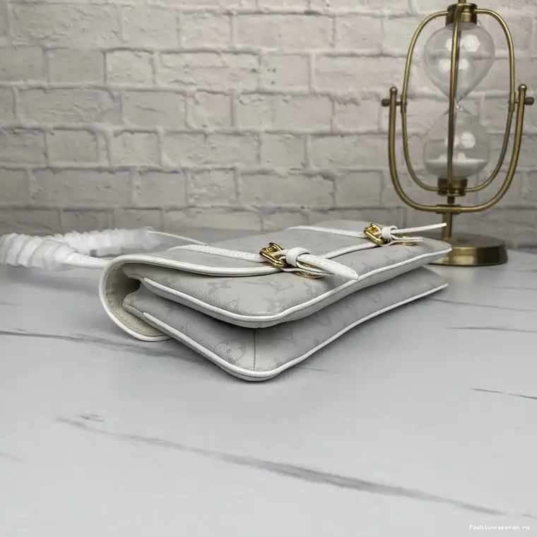 Fashionrepsfam ru Bags 206B570084 LV 0726
